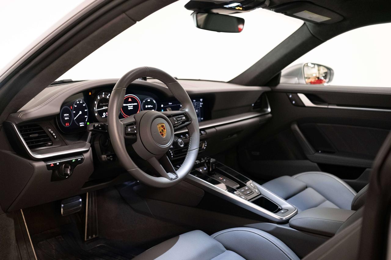 2022 Porsche 911 TURBO S | PREMIUM PLUS | 20 IN Photo