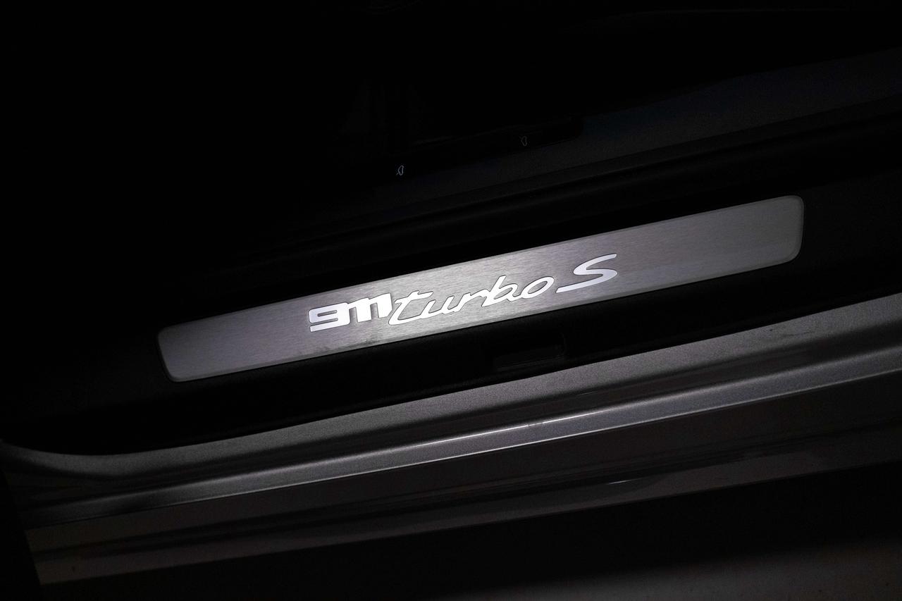 2022 Porsche 911 TURBO S | PREMIUM PLUS | 20 IN Photo