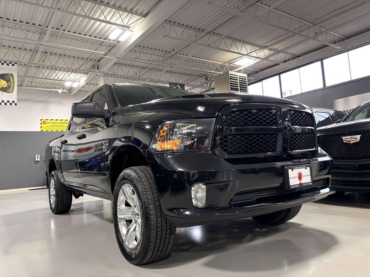 2019 RAM 1500 Express|V8HEMI|4X4|6SEATER|READYLIFTSUSPENSION|CAM Photo5