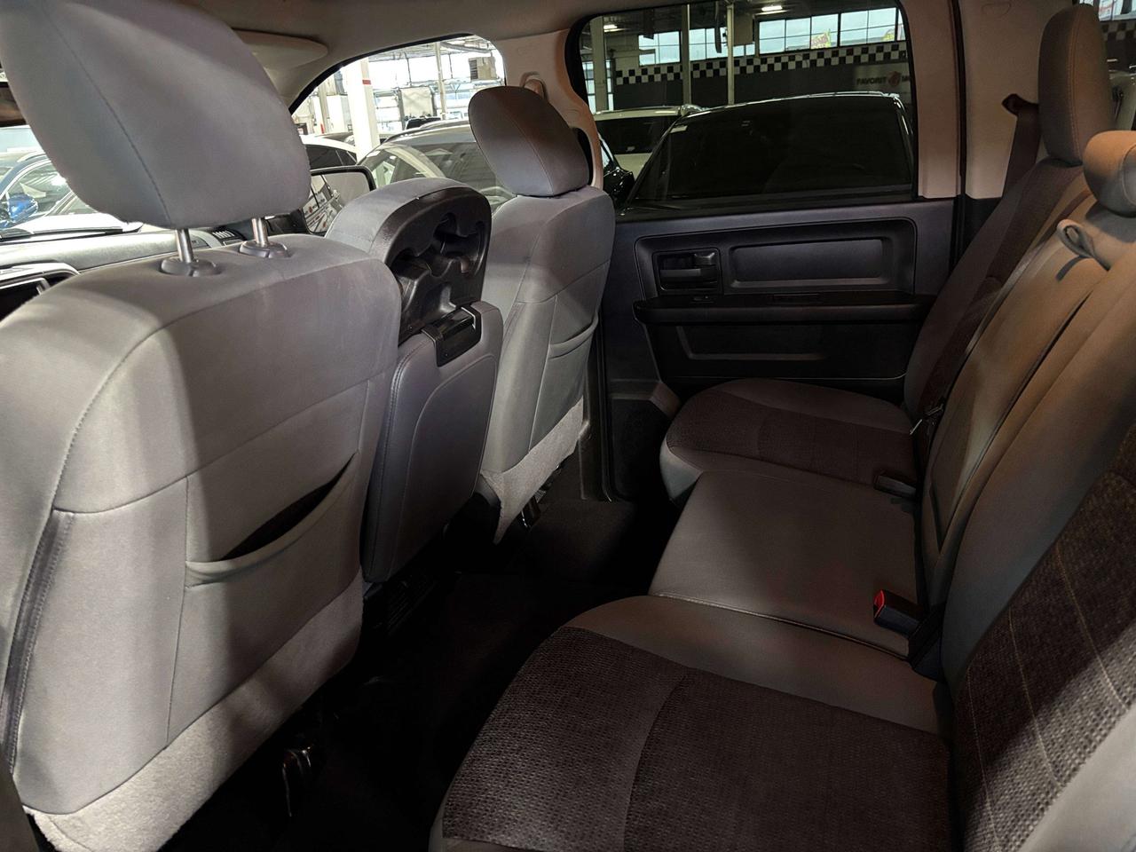 2019 RAM 1500 Express|V8HEMI|4X4|6SEATER|READYLIFTSUSPENSION|CAM Photo