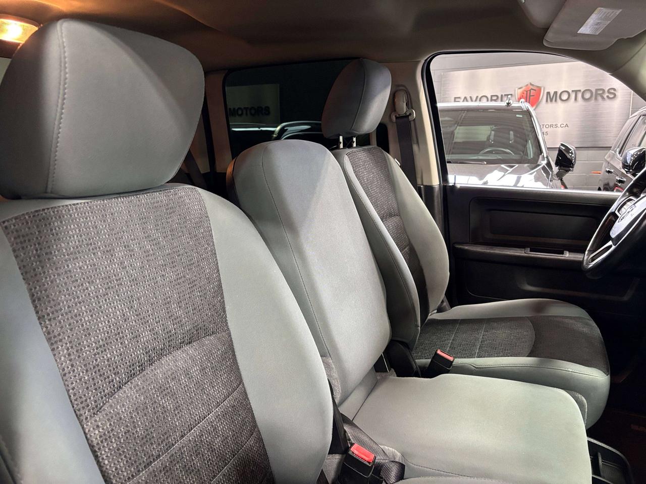 2019 RAM 1500 Express|V8HEMI|4X4|6SEATER|READYLIFTSUSPENSION|CAM Photo