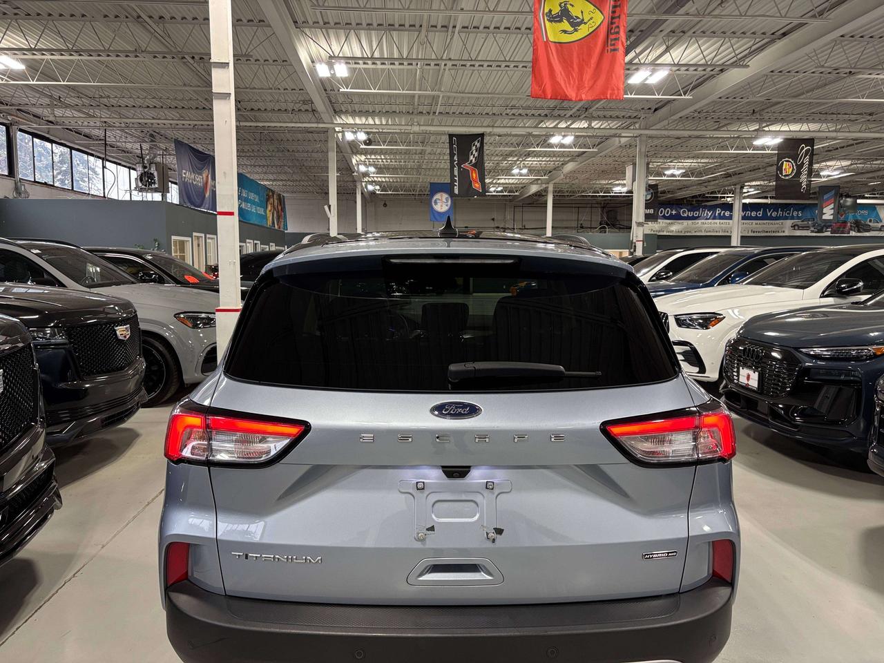 2022 Ford Escape Titanium Hybrid|4WD|NAV|SUNROOF|LEATHER|SAFETYTECH Photo4