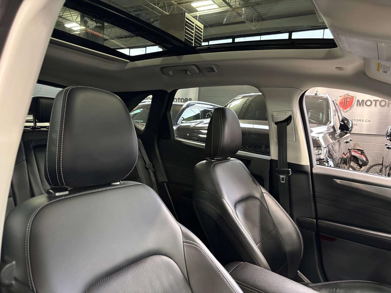 2022 Ford Escape Titanium Hybrid|4WD|NAV|SUNROOF|LEATHER|SAFETYTECH Photo