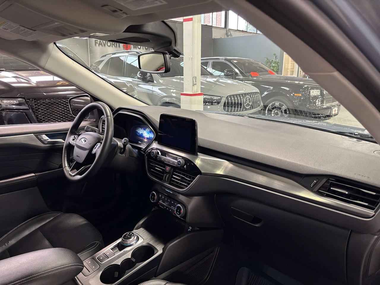 2022 Ford Escape Titanium Hybrid|4WD|NAV|SUNROOF|LEATHER|SAFETYTECH Photo