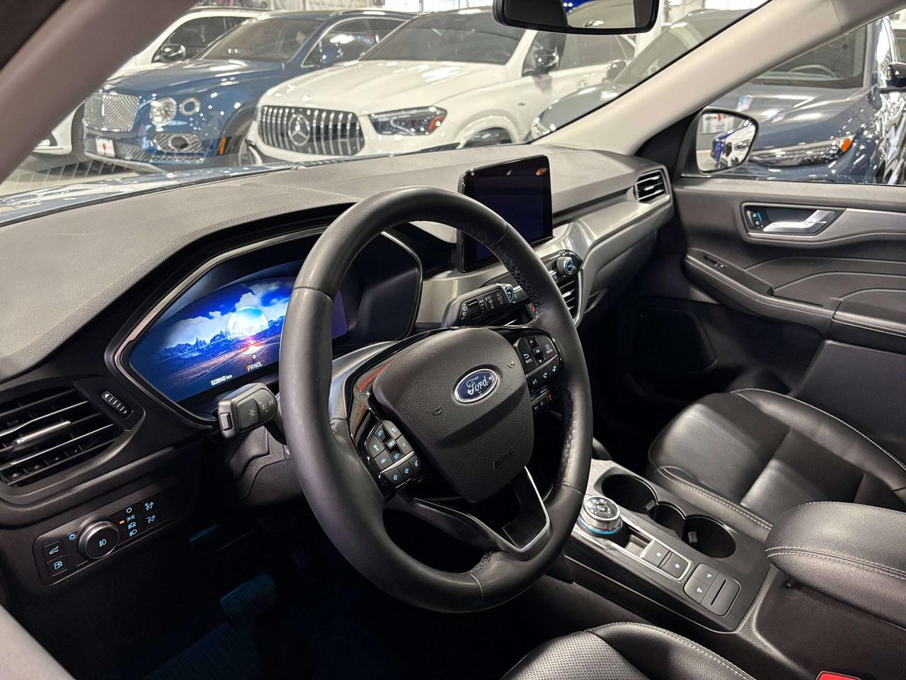 2022 Ford Escape Titanium Hybrid|4WD|NAV|SUNROOF|LEATHER|SAFETYTECH Photo