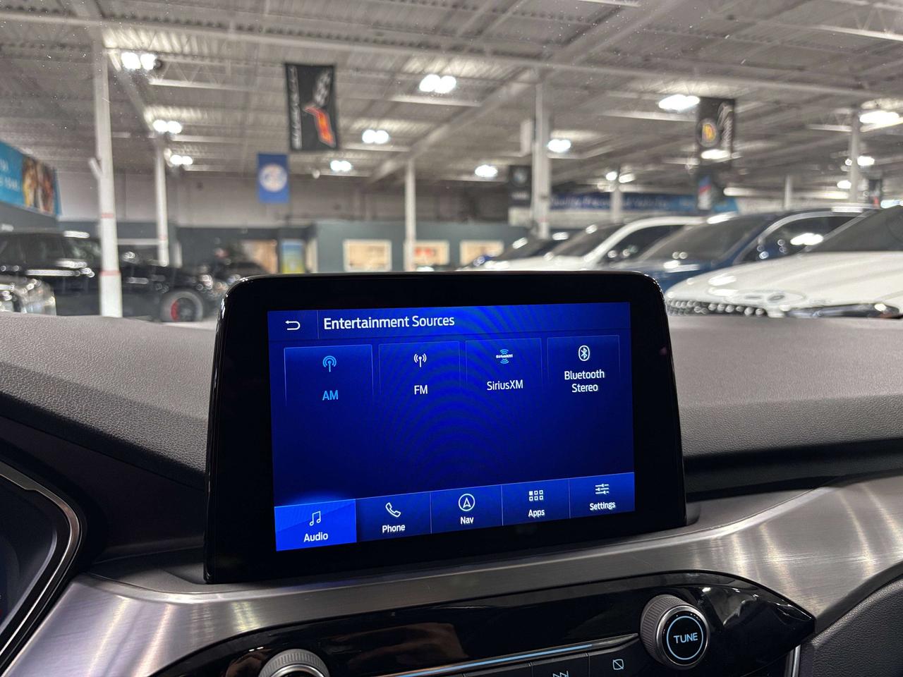 2022 Ford Escape Titanium Hybrid|4WD|NAV|SUNROOF|LEATHER|SAFETYTECH Photo