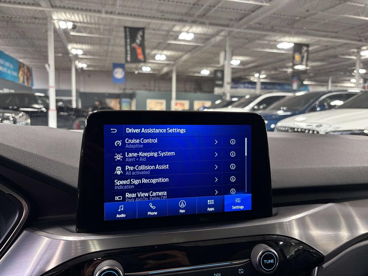 2022 Ford Escape Titanium Hybrid|4WD|NAV|SUNROOF|LEATHER|SAFETYTECH Photo