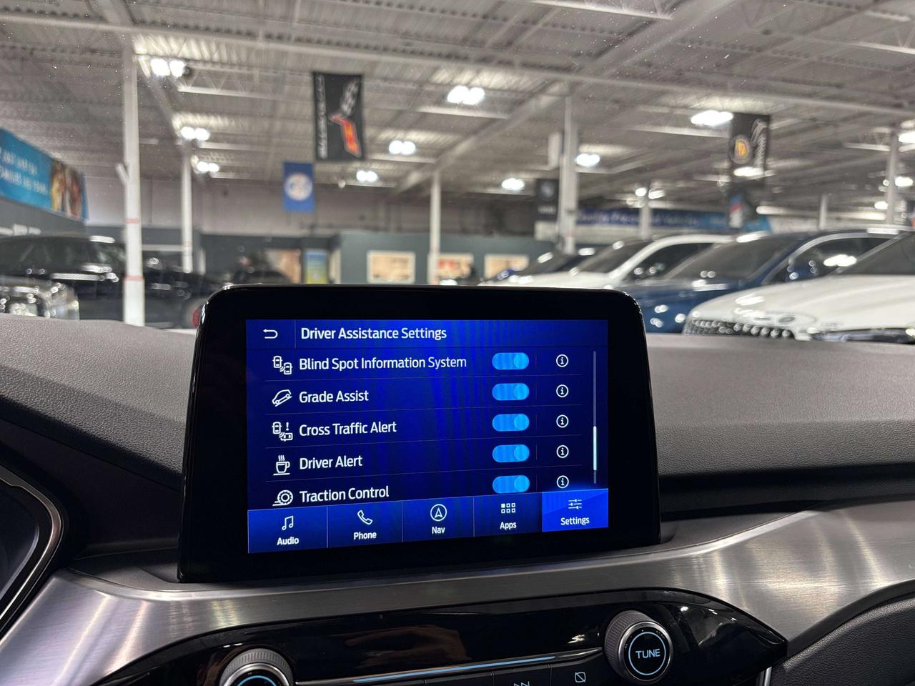2022 Ford Escape Titanium Hybrid|4WD|NAV|SUNROOF|LEATHER|SAFETYTECH Photo