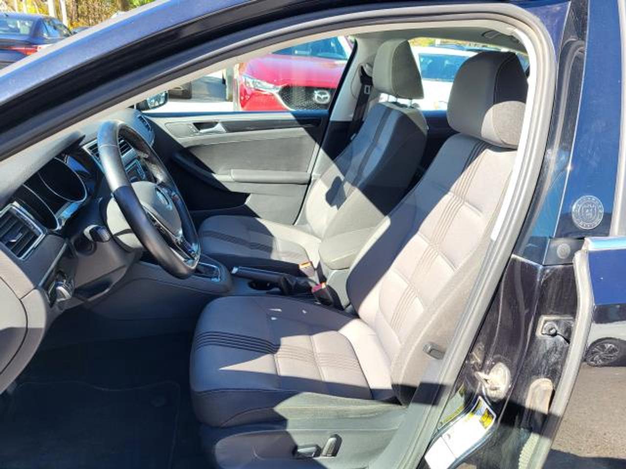 2017 Volkswagen Jetta wolfsburg Photo