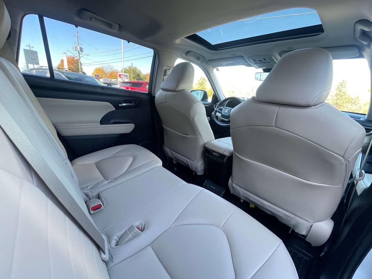 2024 Toyota Highlander XLE AWD Photo