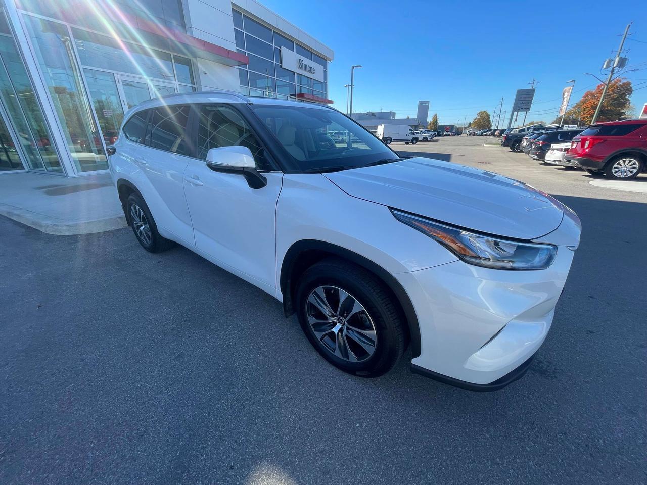 2024 Toyota Highlander XLE AWD Photo