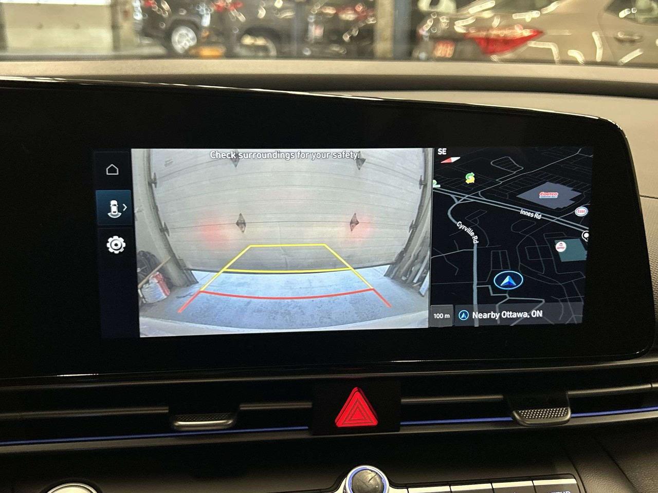 2025 Hyundai Elantra PREFERRED TECH | SUNROOF | HTD SEATS | CARPLAY Photo