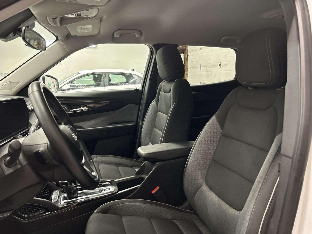 2025 Chevrolet TrailBlazer LT AWD | HTD SEATS | CARPLAY | REMOTE START | A/C Photo1