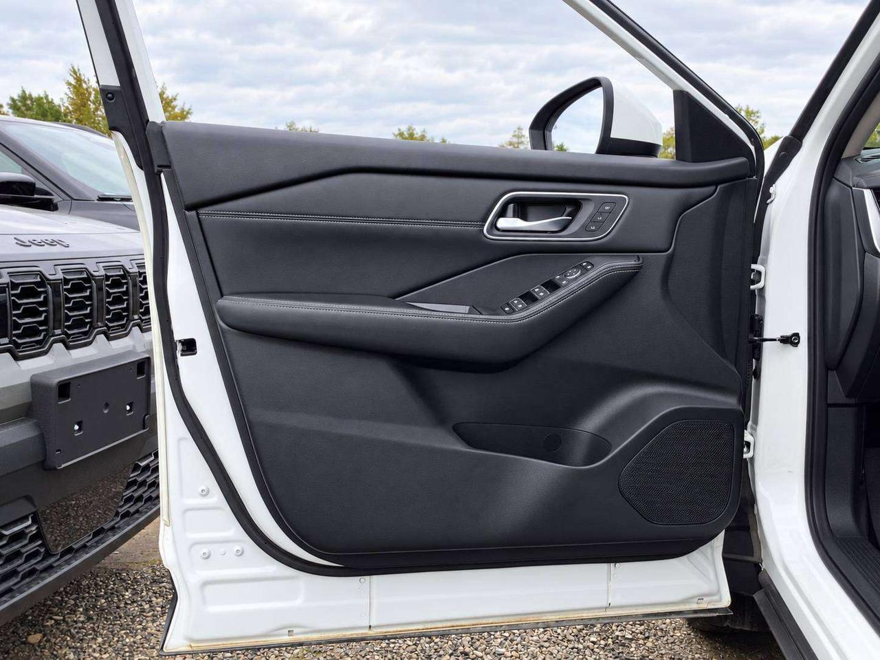 2024 Nissan Rogue Platinum | Quilted Leather | Bose Audio | AWD Photo