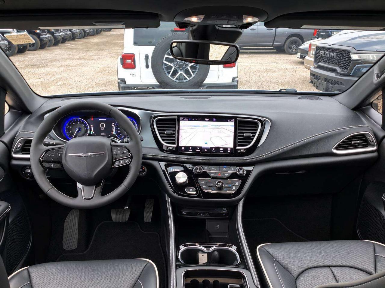 2026 Chrysler Pacifica Limited S App | TheatreGroup | SafetySphere | AWD Photo
