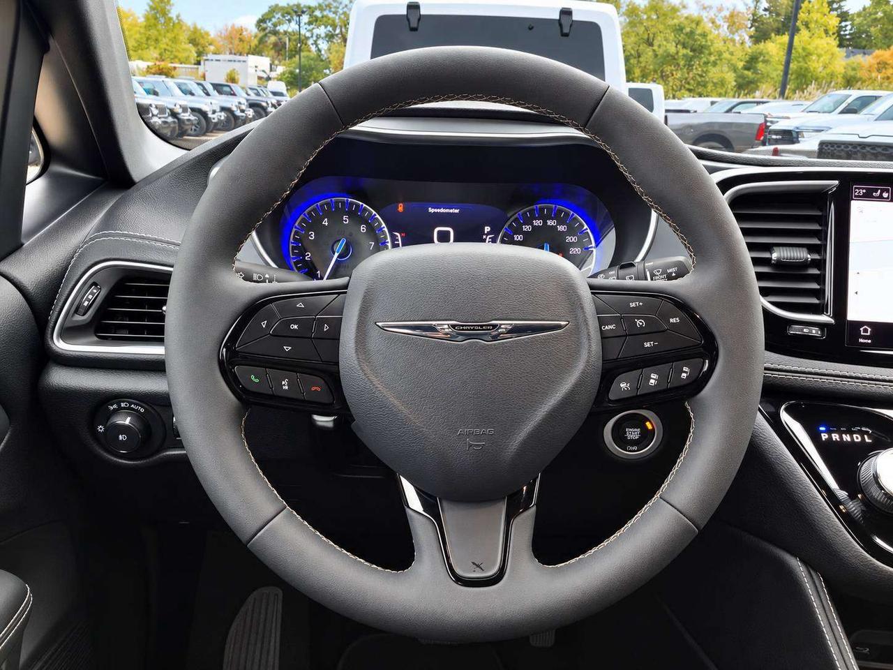 2026 Chrysler Pacifica Limited S App | TheatreGroup | SafetySphere | AWD Photo