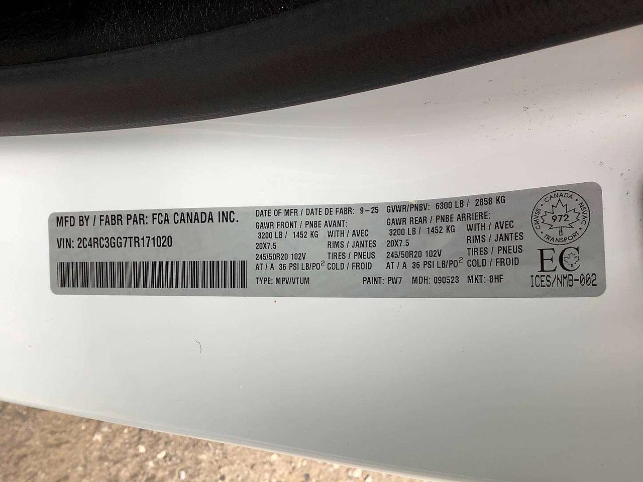 2026 Chrysler Pacifica Limited S App | TheatreGroup | SafetySphere | AWD Photo