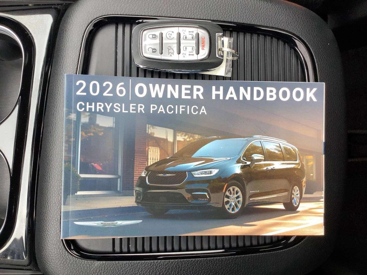2026 Chrysler Pacifica Limited S App | TheatreGroup | SafetySphere | AWD Photo