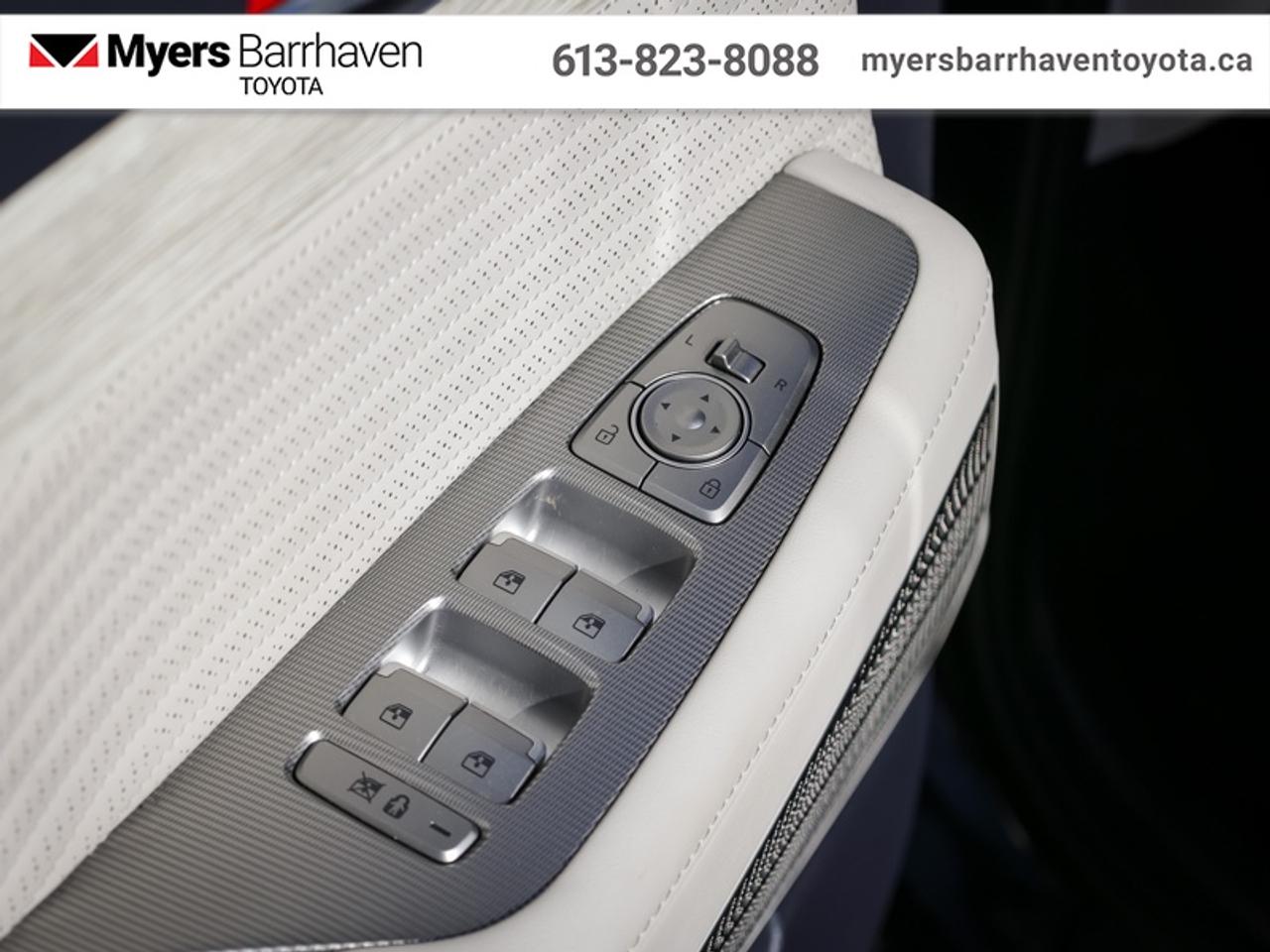 2023 Hyundai PALISADE Ultimate Calligraphy 7-Passenger  - $293 B/W Photo