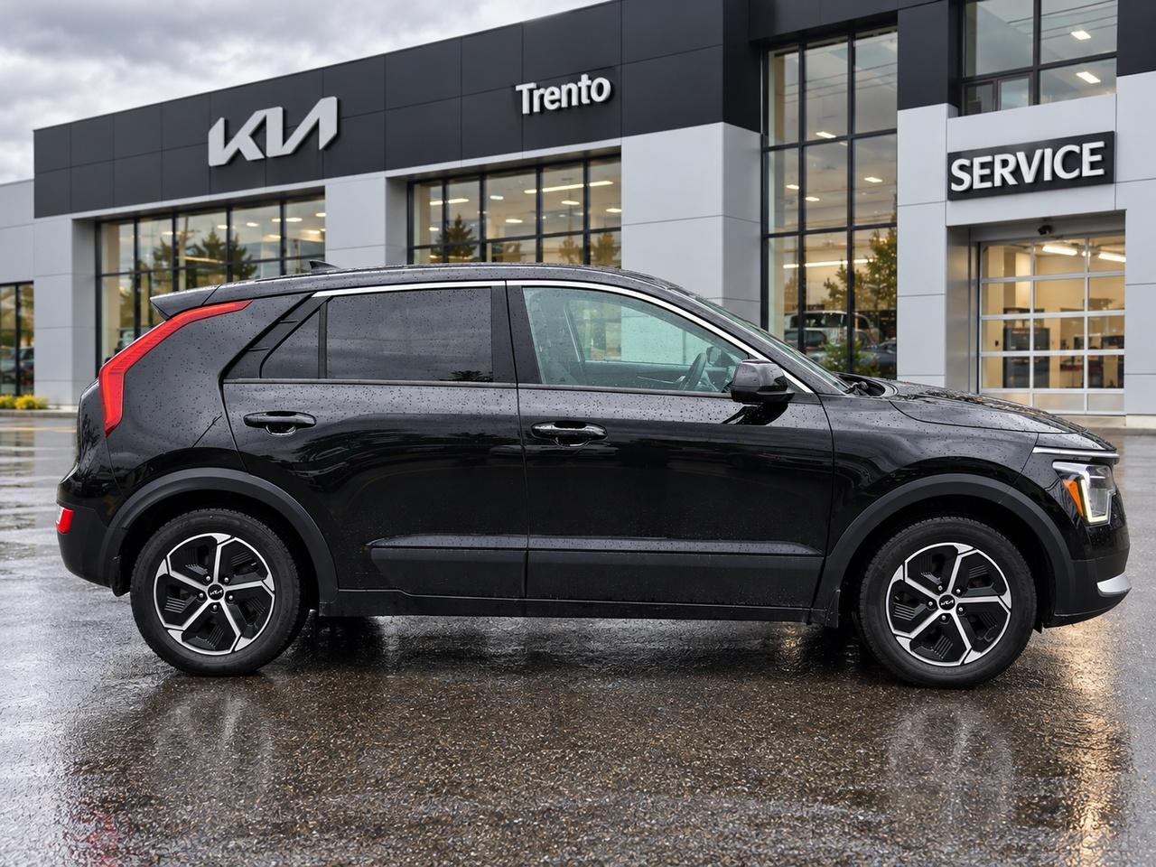 2023 Kia NIRO LX Photo