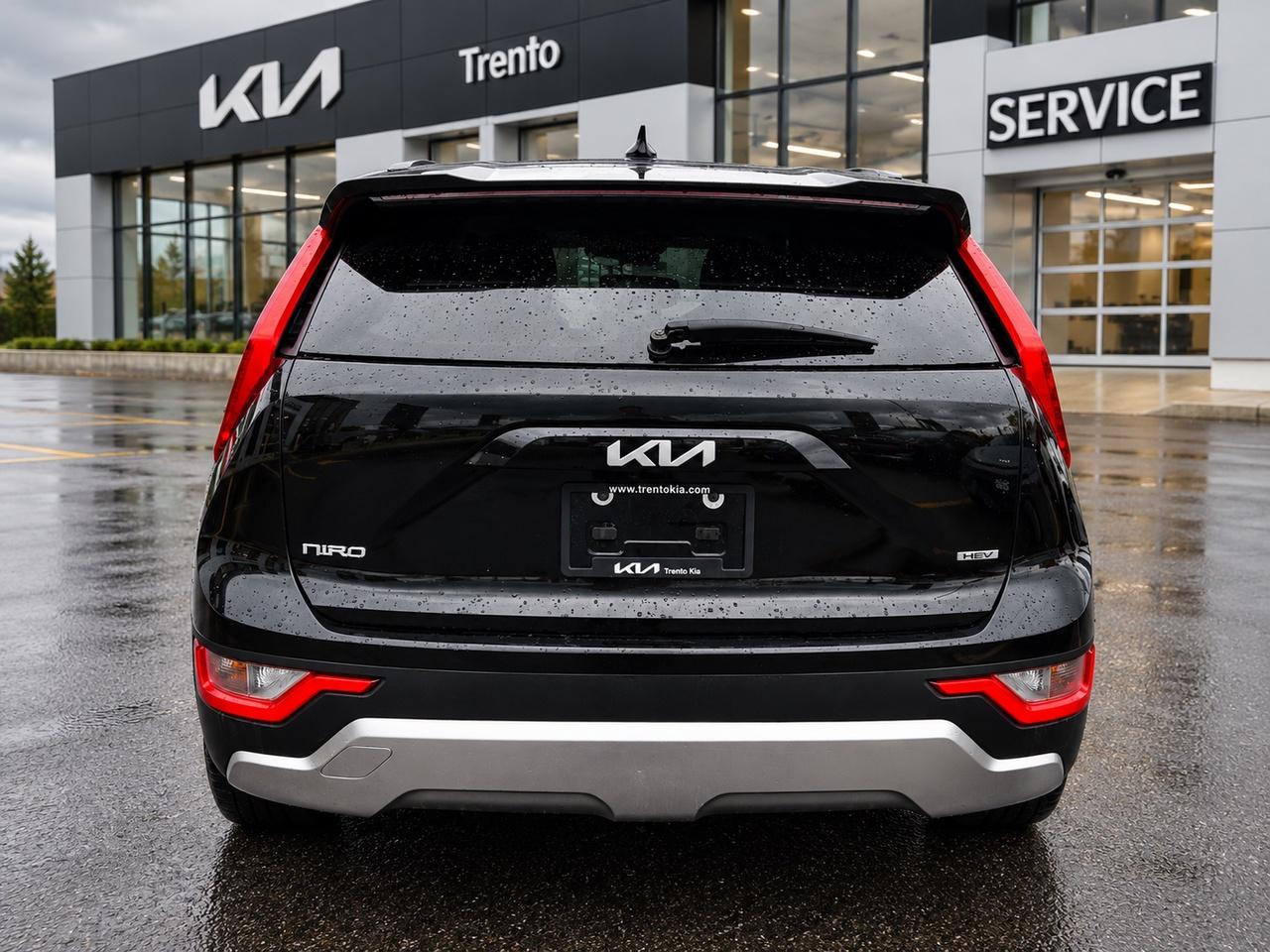 2023 Kia NIRO LX Photo