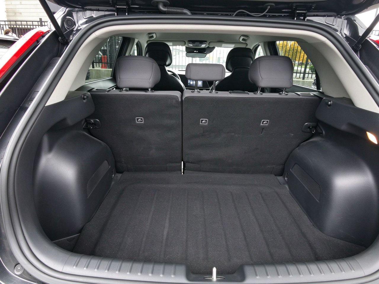 2023 Kia NIRO LX Photo