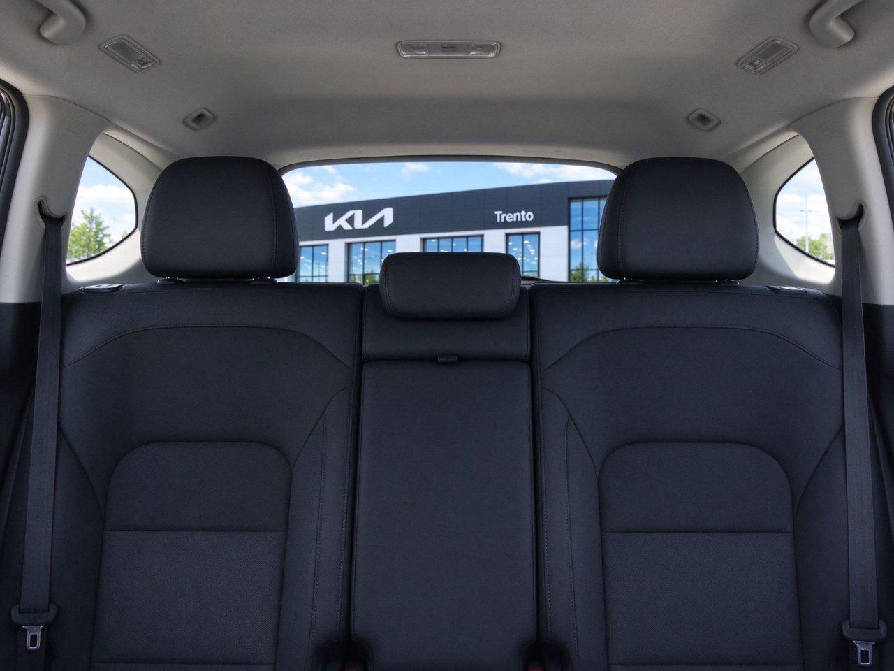 2023 Kia NIRO LX Photo