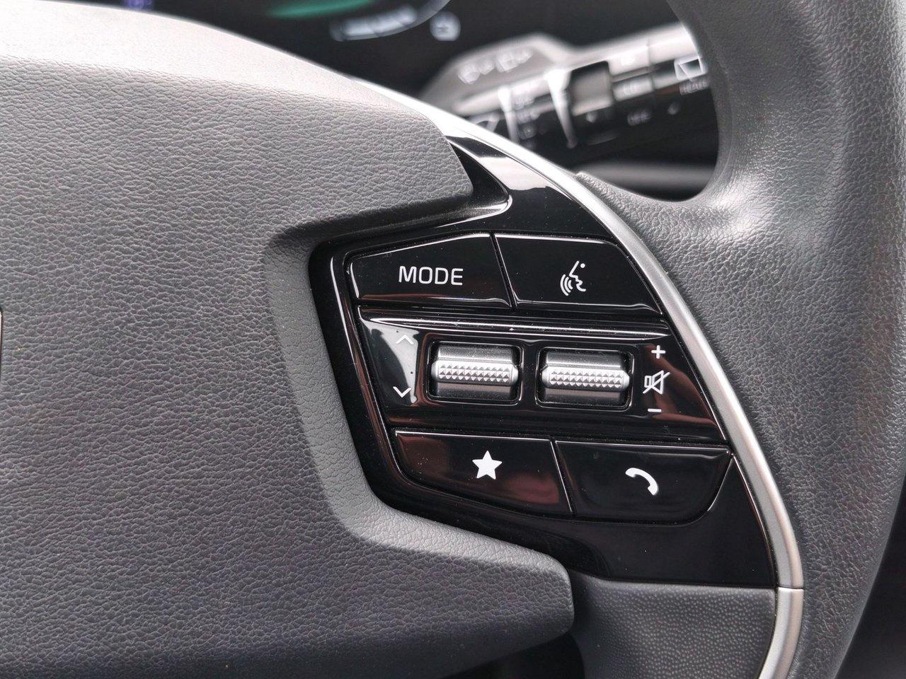2023 Kia NIRO LX Photo