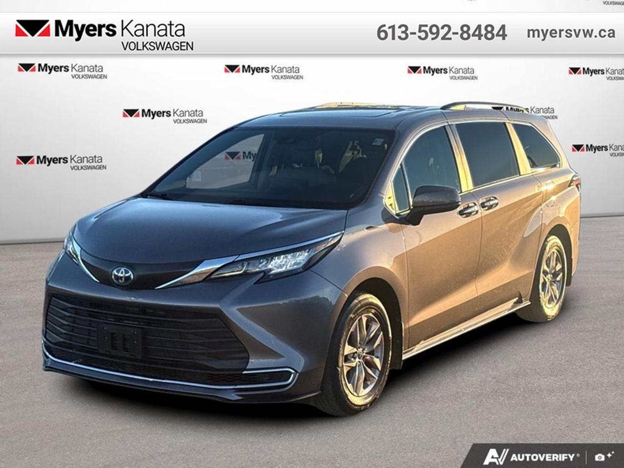 2022 Toyota Sienna XLE 8-Passenger  - Sunroof Photo