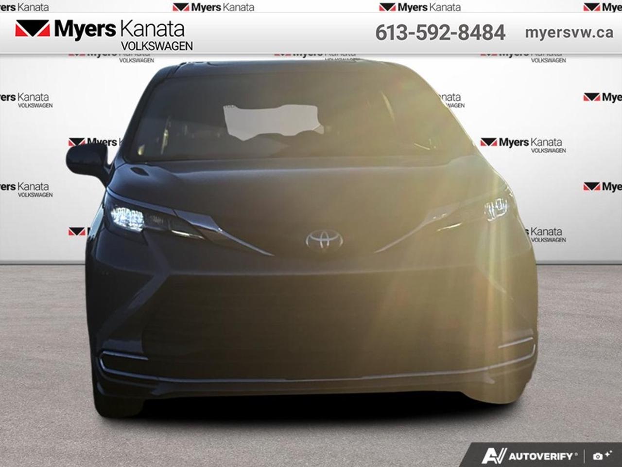 2022 Toyota Sienna XLE 8-Passenger  - Sunroof Photo