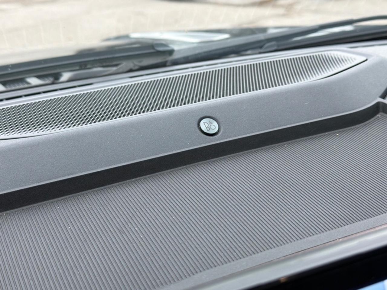 2024 Ford Expedition Limited  PANO ROOF|7 PASS|PREMIUM AUDIO Photo