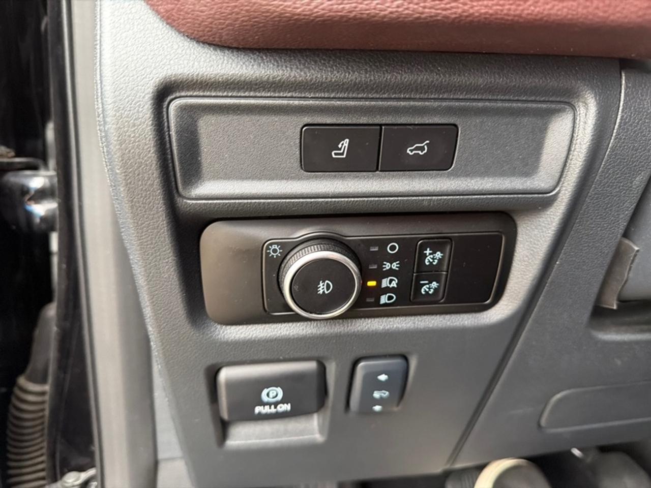2024 Ford Expedition Limited  PANO ROOF|7 PASS|PREMIUM AUDIO Photo