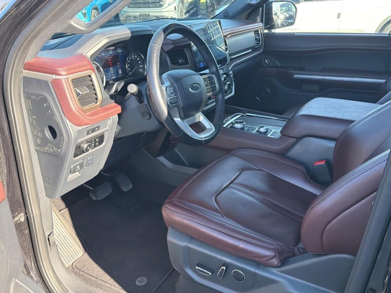2024 Ford Expedition Limited  PANO ROOF|7 PASS|PREMIUM AUDIO Photo