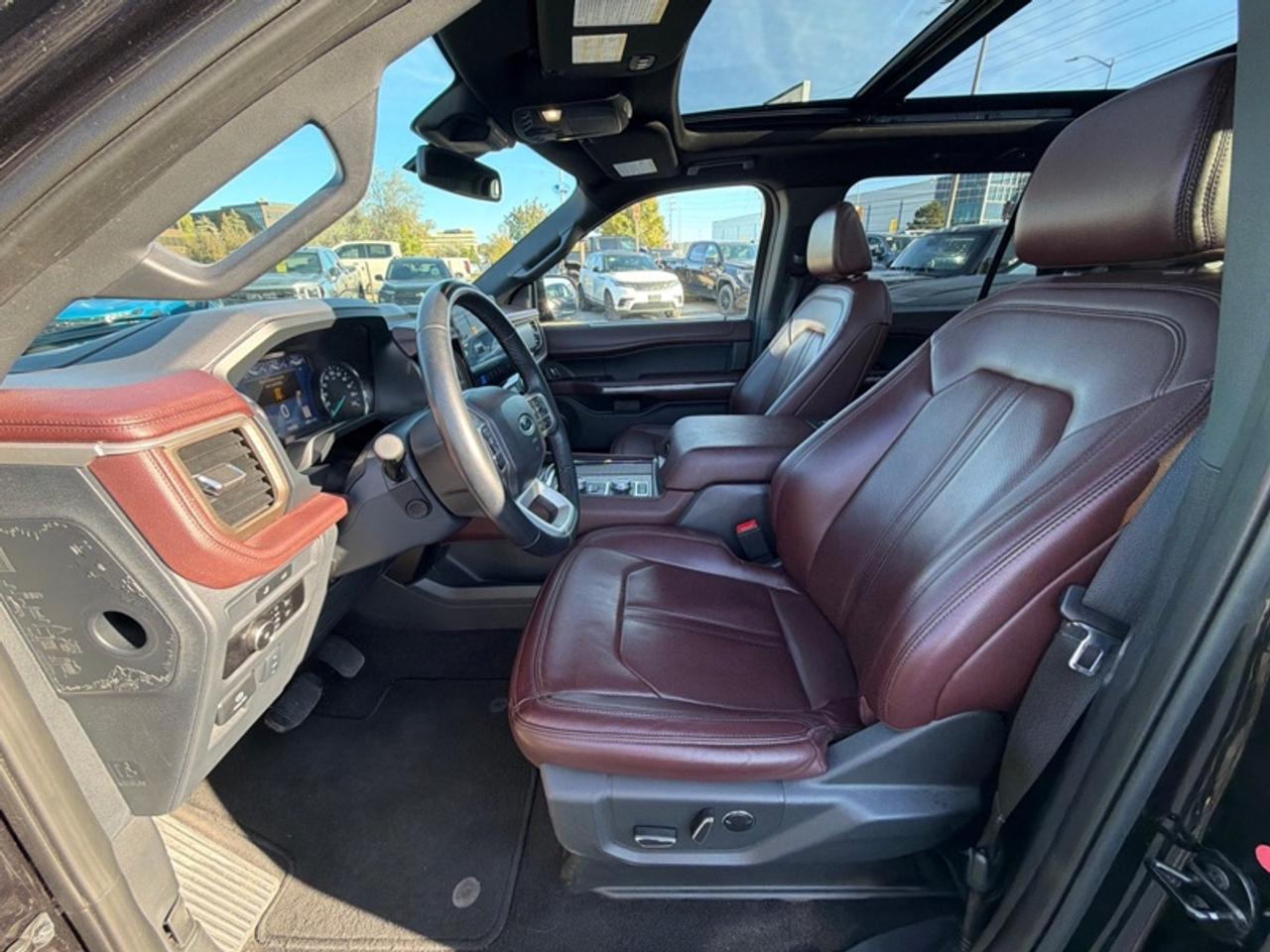 2024 Ford Expedition Limited  PANO ROOF|7 PASS|PREMIUM AUDIO Photo