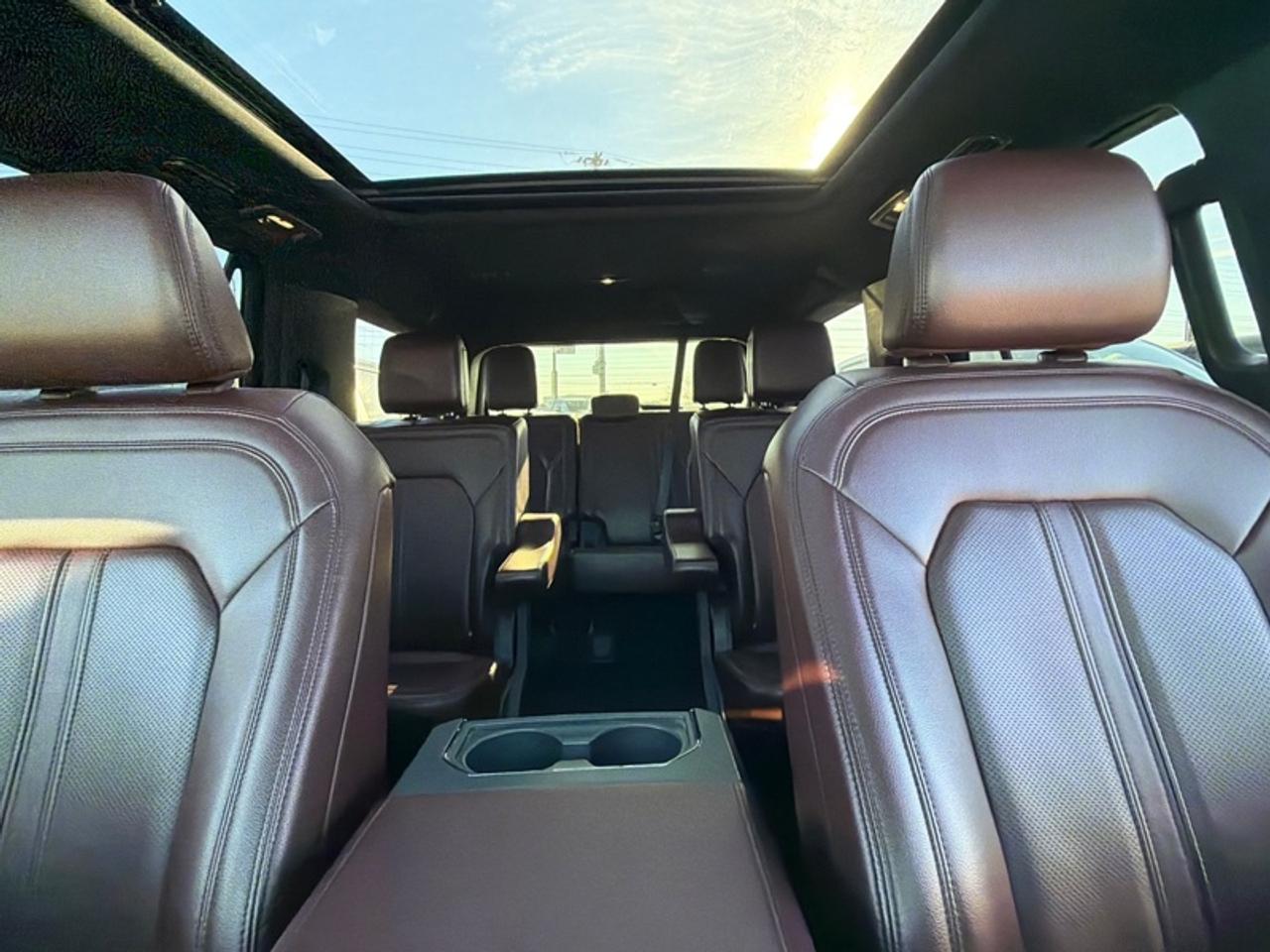 2024 Ford Expedition Limited  PANO ROOF|7 PASS|PREMIUM AUDIO Photo