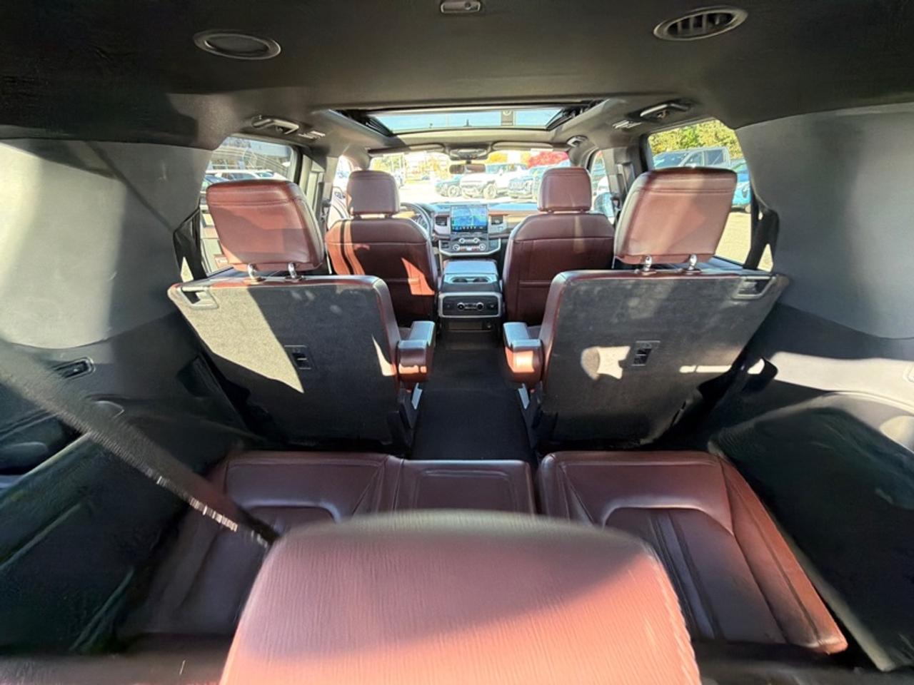 2024 Ford Expedition Limited  PANO ROOF|7 PASS|PREMIUM AUDIO Photo