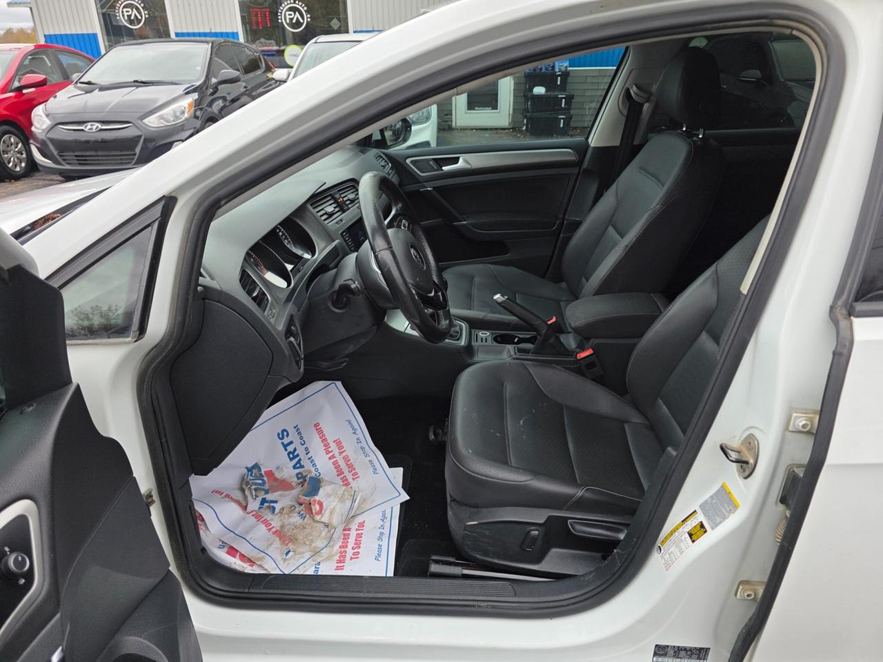 2015 Volkswagen Golf TSi  S Photo