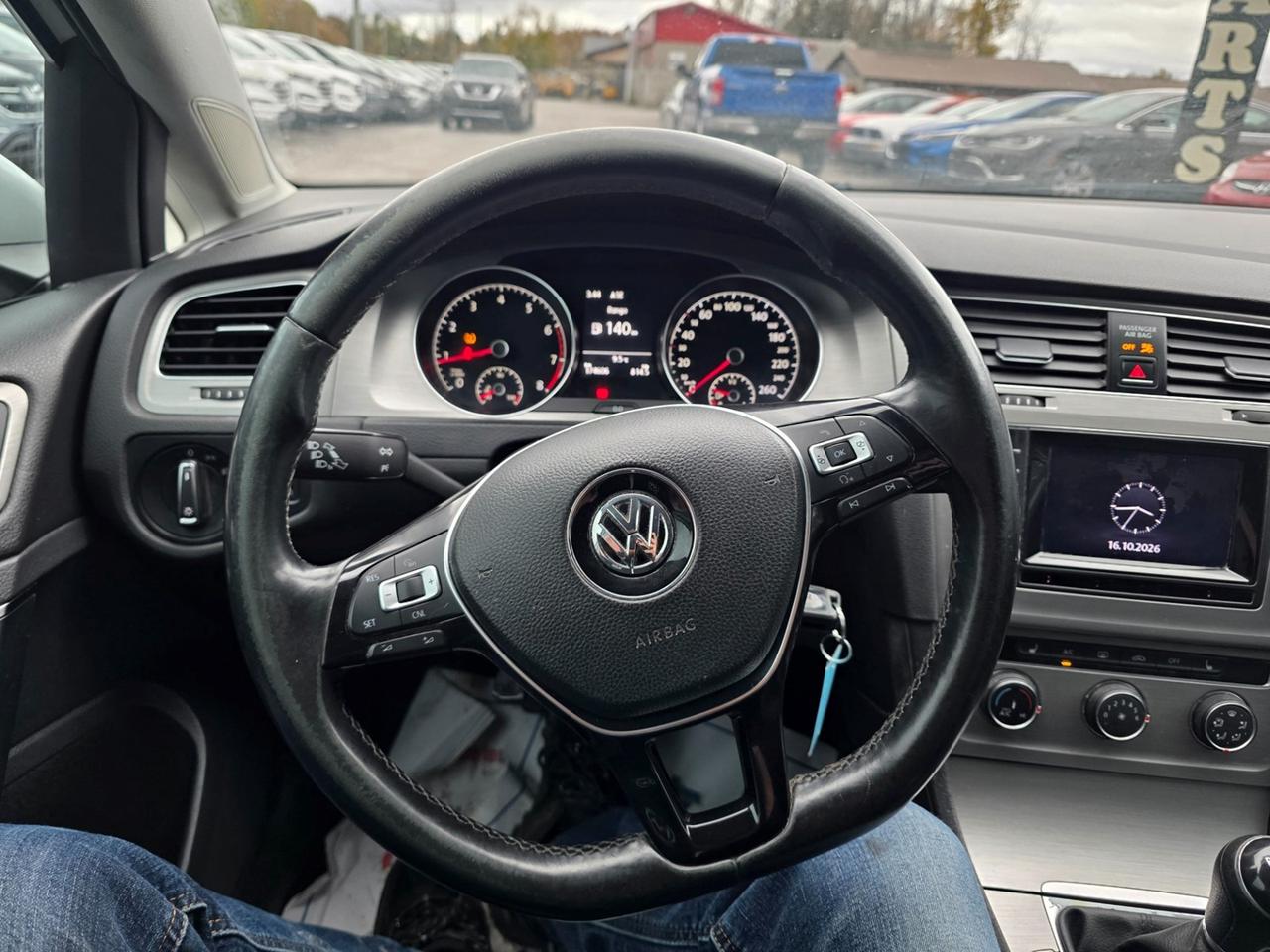 2015 Volkswagen Golf TSi  S Photo