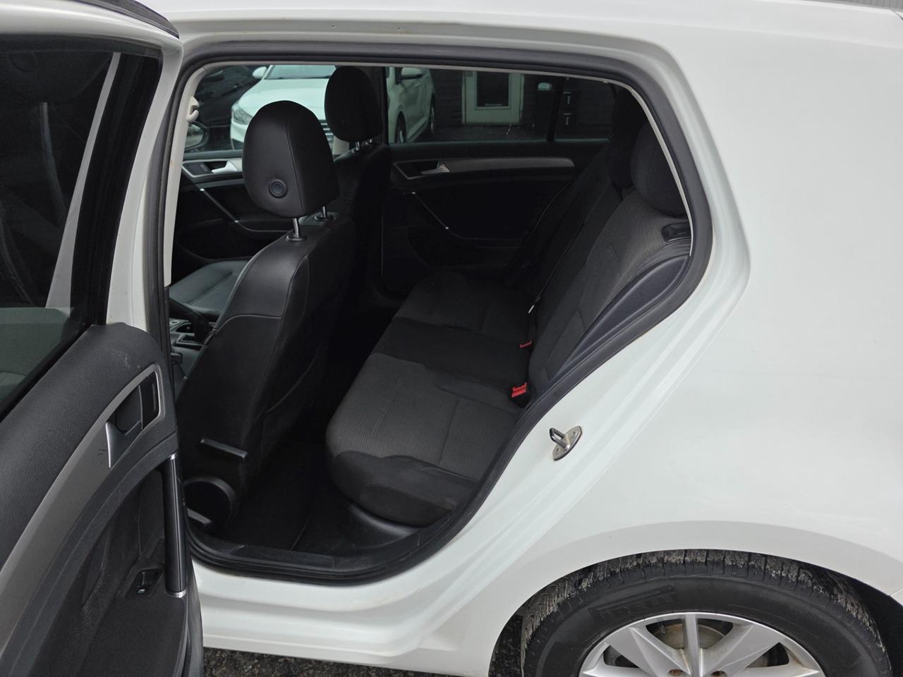 2015 Volkswagen Golf TSi  S Photo