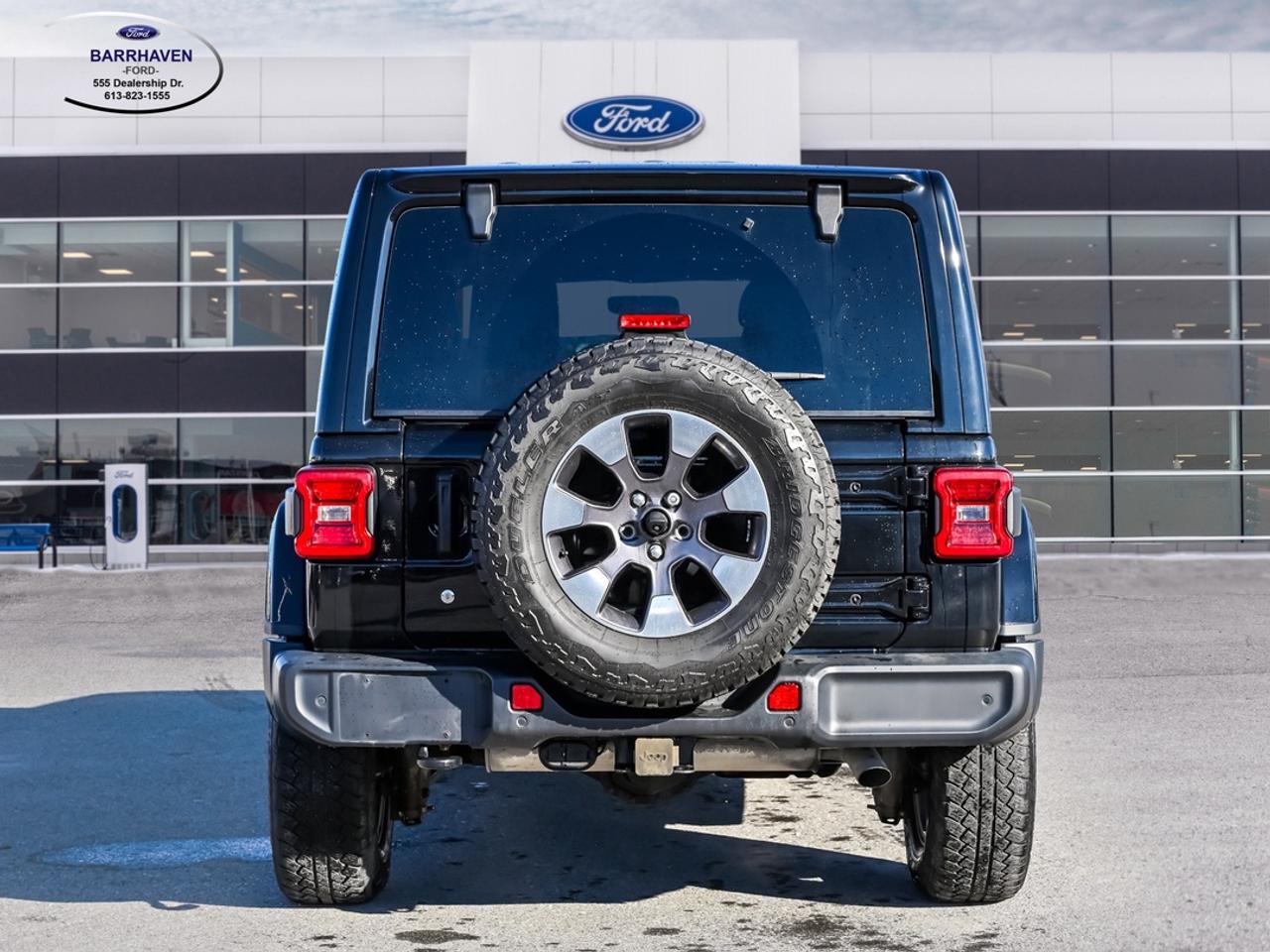 2018 Jeep Wrangler Unlimited Sahara Photo4