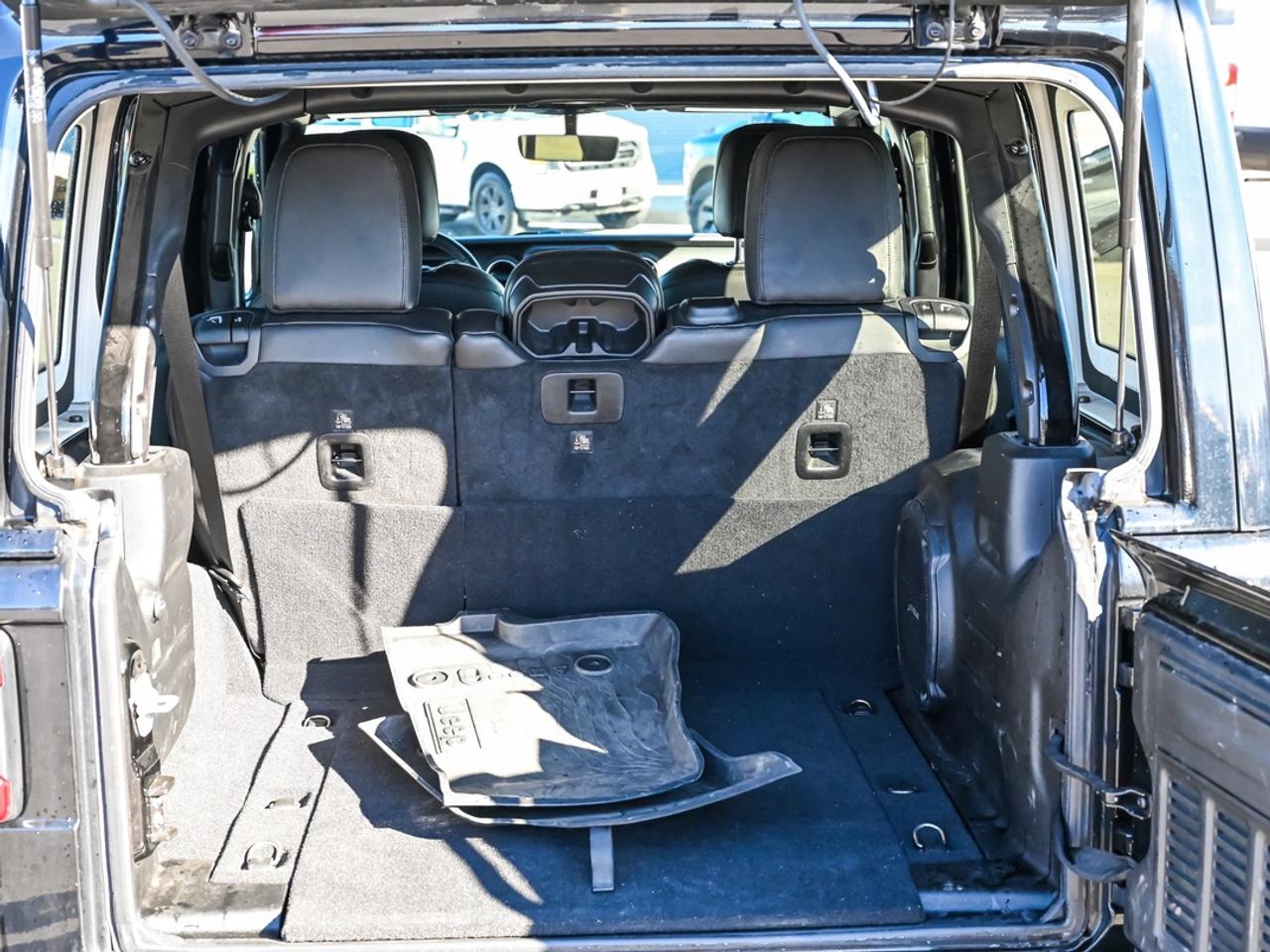 2018 Jeep Wrangler Unlimited Sahara Photo
