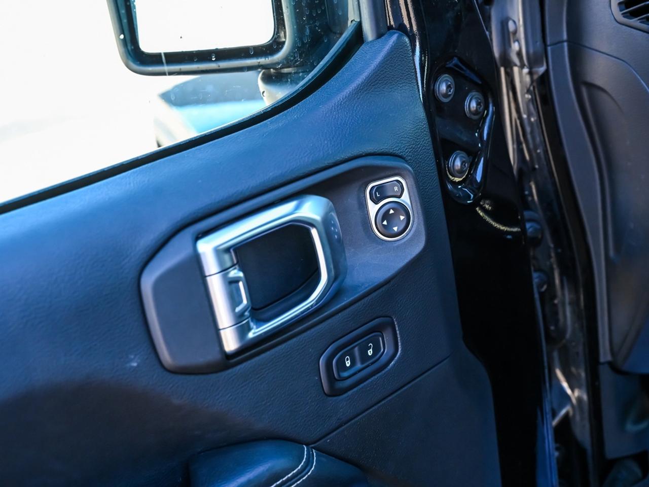 2018 Jeep Wrangler Unlimited Sahara Photo