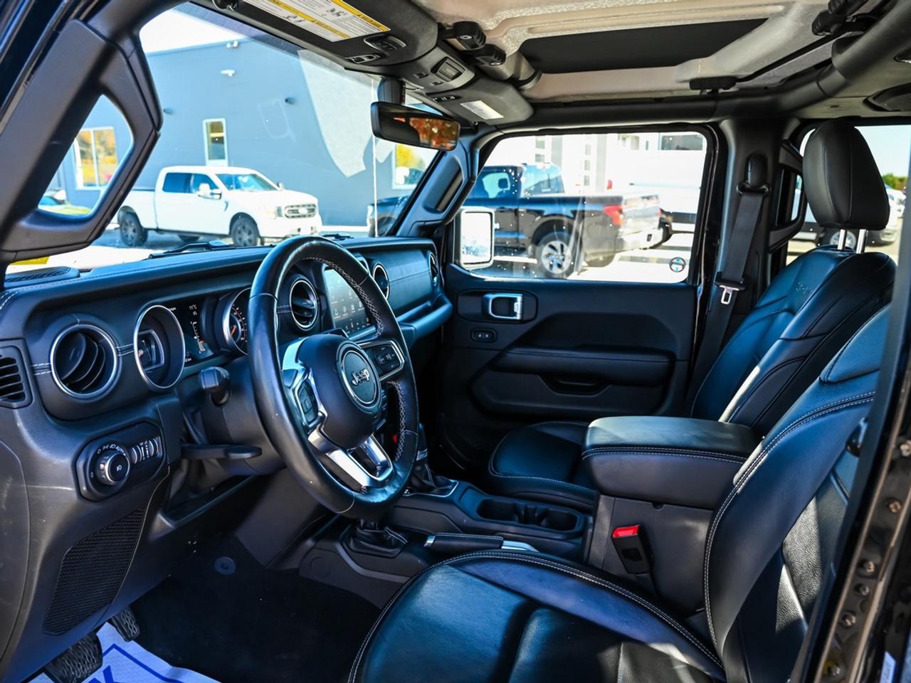 2018 Jeep Wrangler Unlimited Sahara Photo