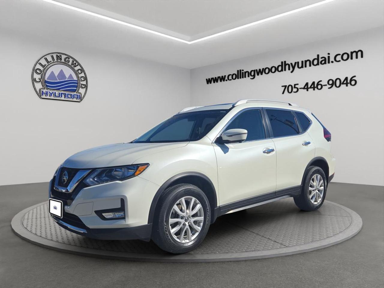 2018 Nissan Rogue SV Photo