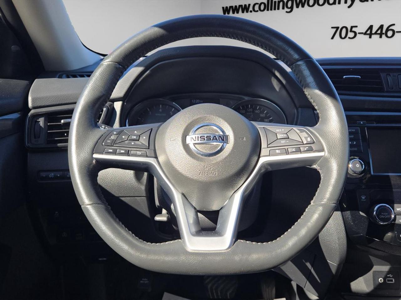 2018 Nissan Rogue SV Photo