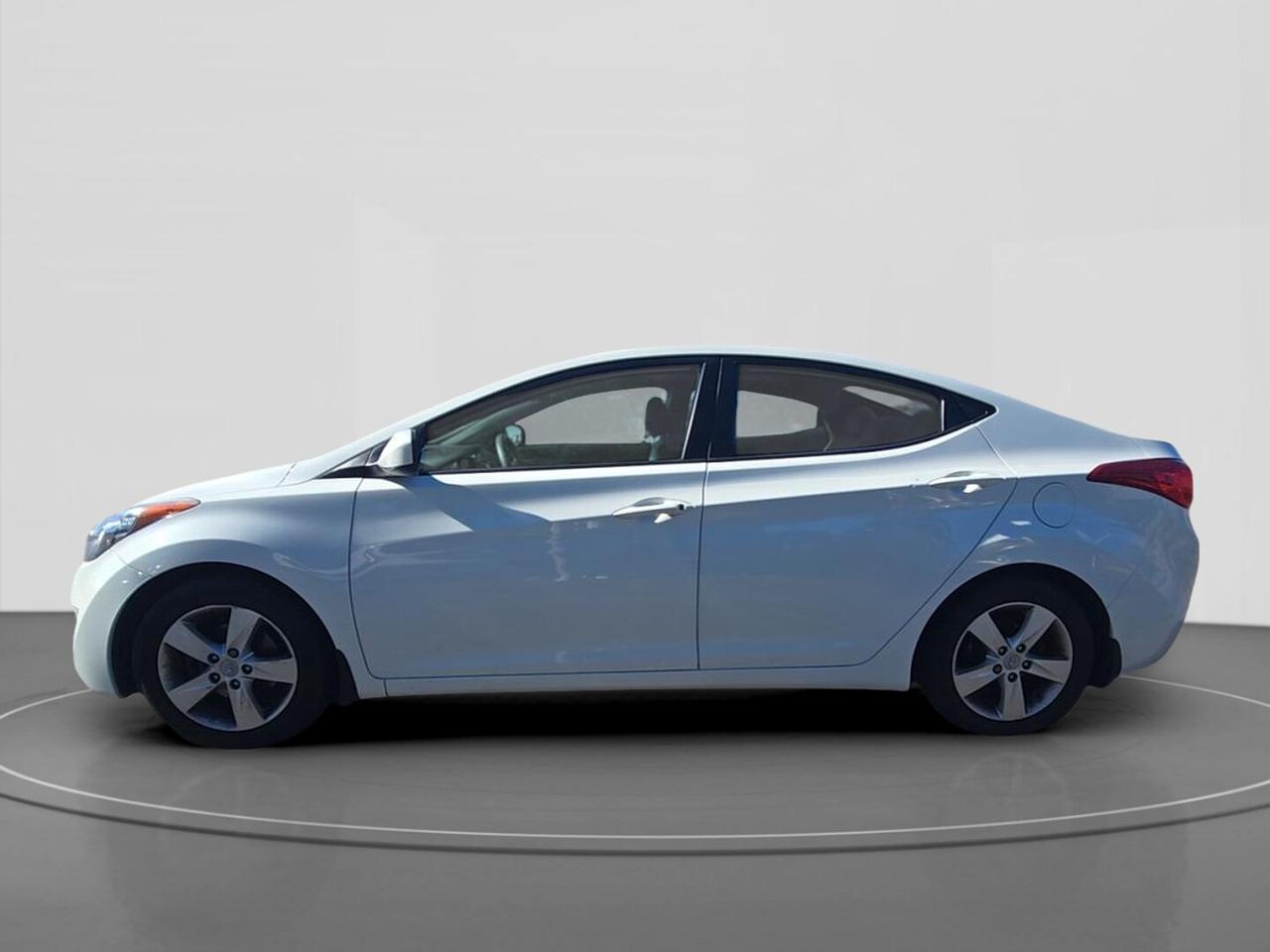 2013 Hyundai Elantra GLS Photo
