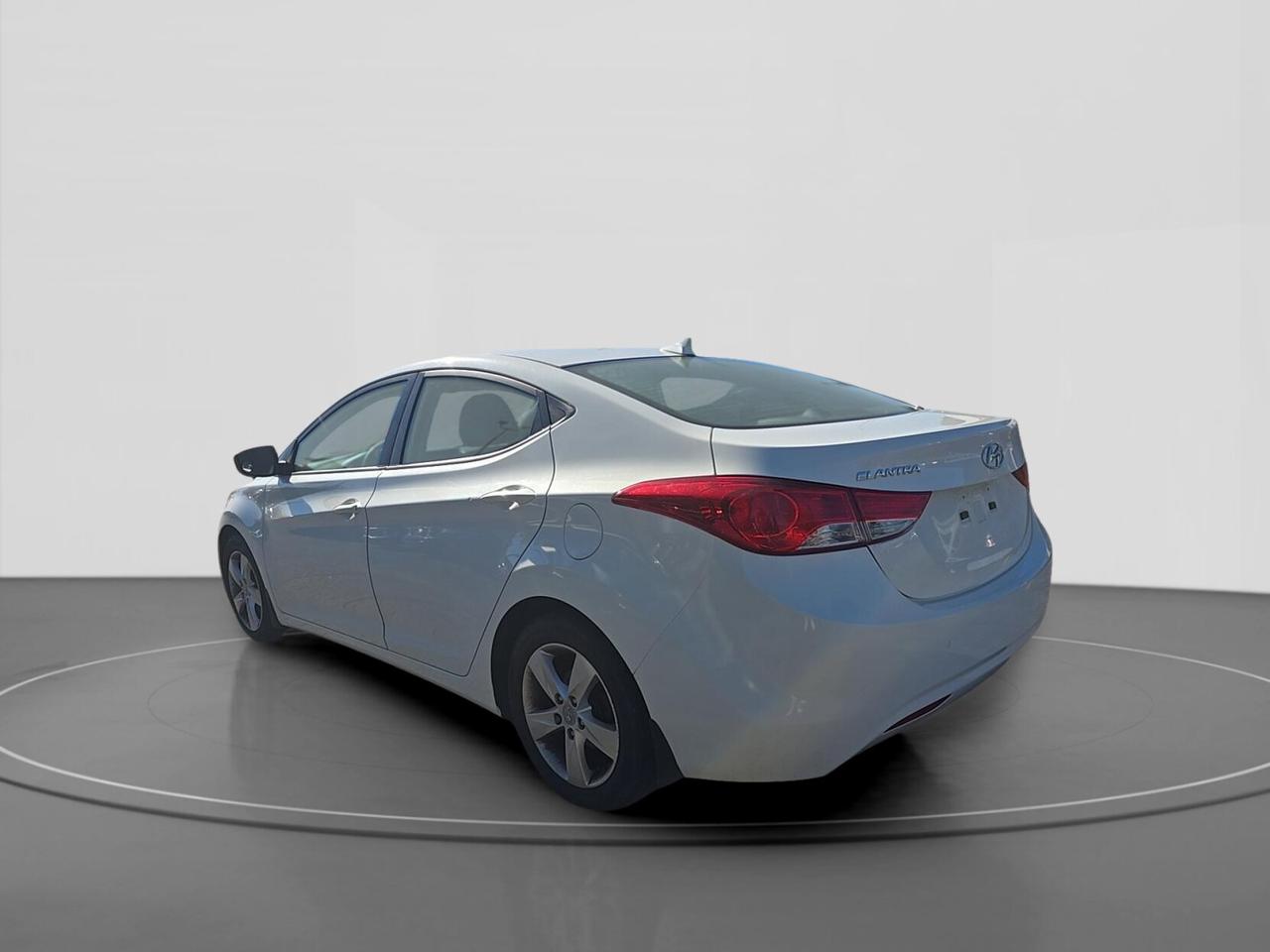 2013 Hyundai Elantra GLS Photo3