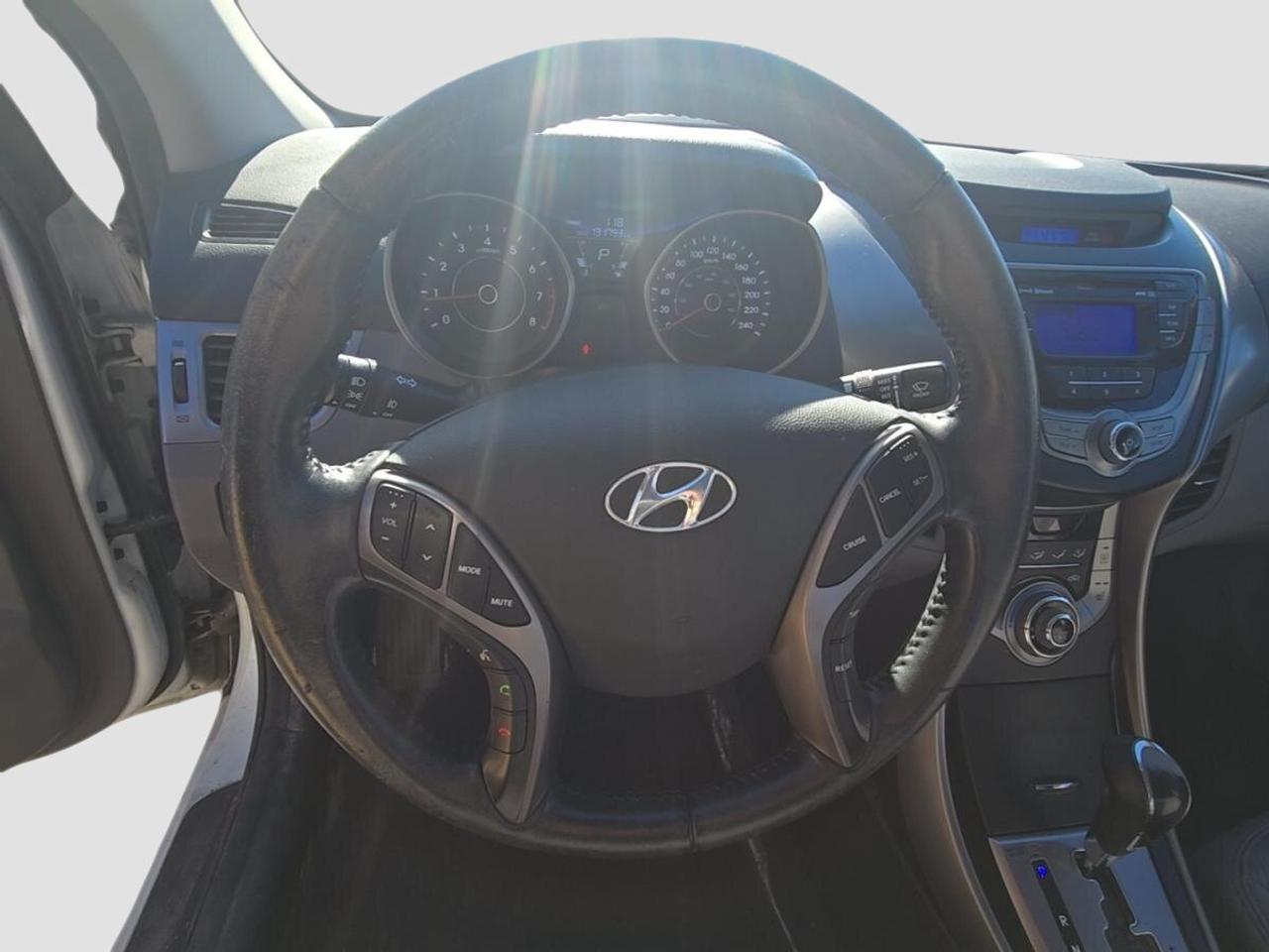 2013 Hyundai Elantra GLS Photo