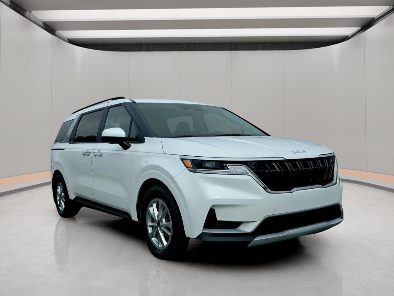 2024 Kia Carnival LX+ Photo