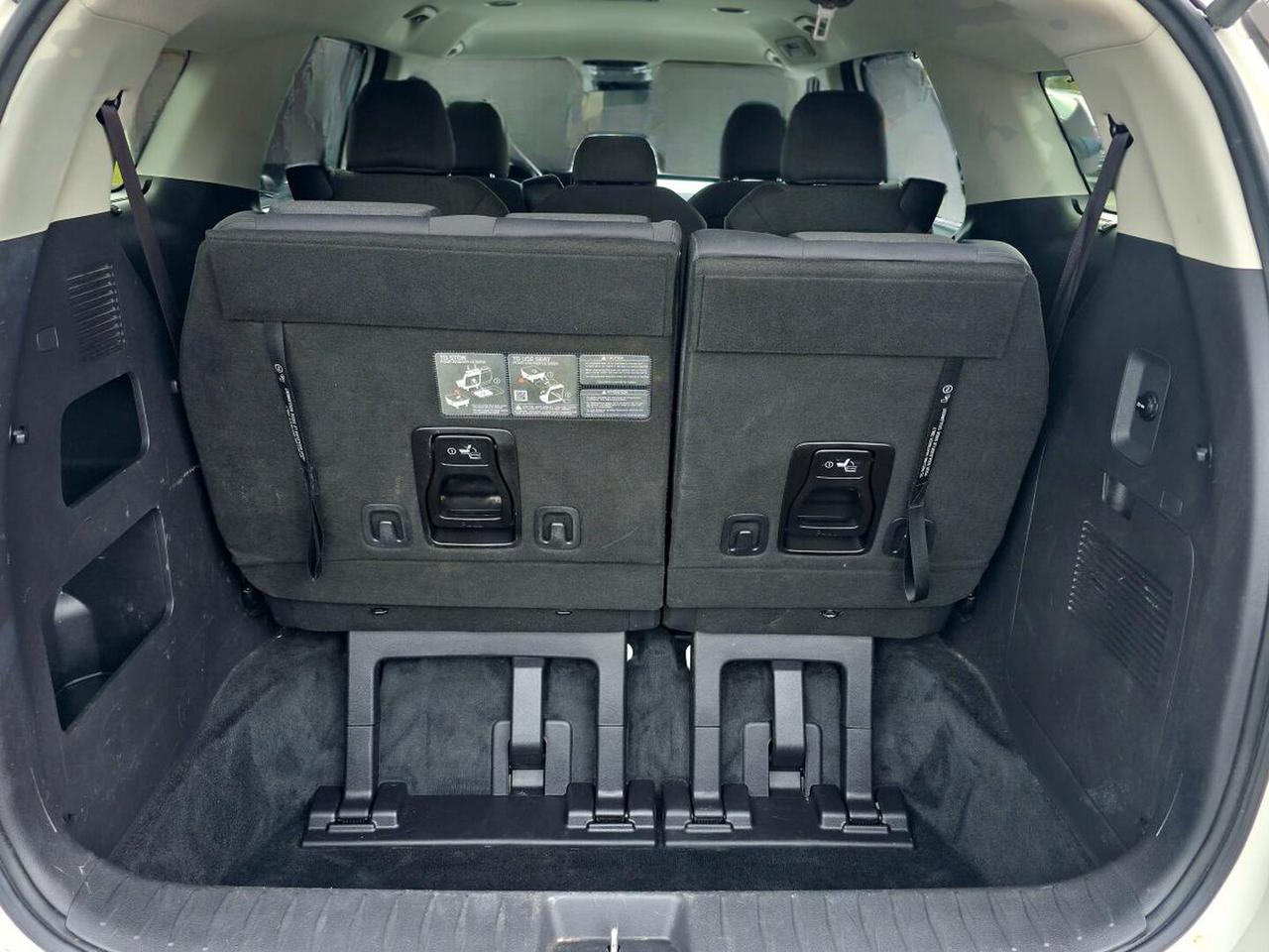 2024 Kia Carnival LX+ Photo